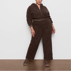 SKIMS Brown Teddy High Pile Fleece Crop Jacket and Sweats Pants